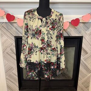 DR2 Romantic Floral‎ Print Long Sleeve Tie-Neck Tunic Medium